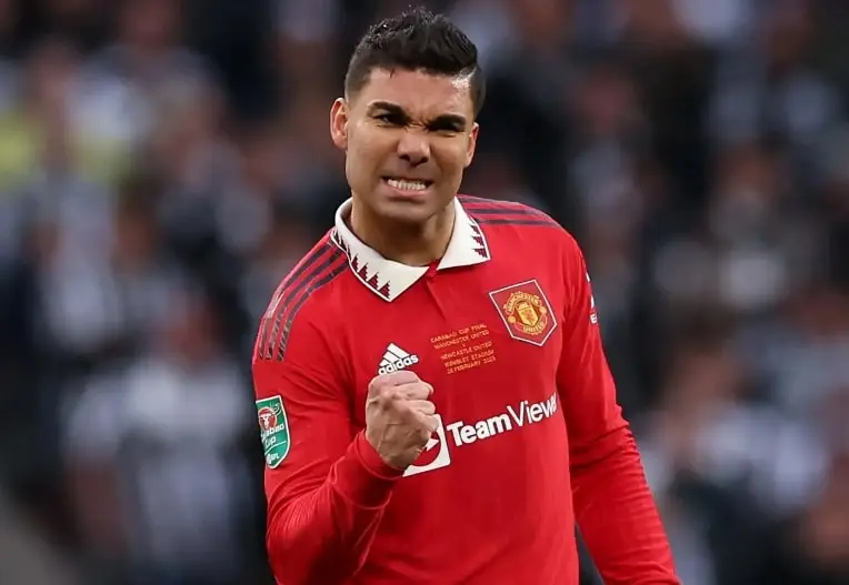 Notícias de transferência da EPL: Casemiro para MLS, próximo clube de Salah, Senesi para Villa e muito mais