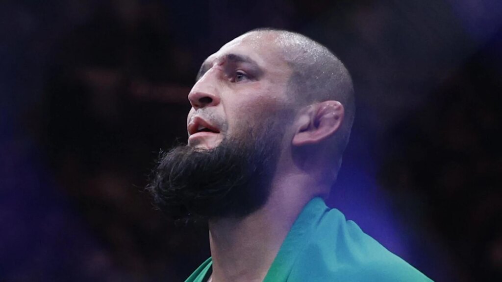 https://www.si.com/fannation/mma/news/ufc-champion-stunning-prediction-khamzat-chimaev-vs-sean-strickland