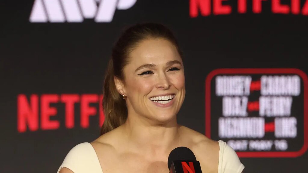 https://www.si.com/fannation/mma/news/ronda-rousey-vs-gina-carano-fight-night-weights-fighter-gained-nearly-30-pounds